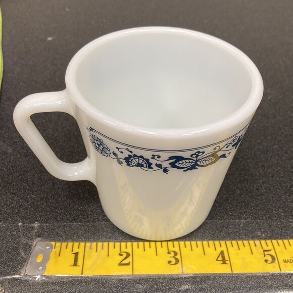 Pyrex Old Town Blue 1410 Milk Glass D Handle Replacement Coffee Cup - Picture 9 of 10